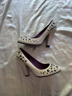 Marc Jacobs White Studded Suede Heels Size 37 / 6.5 /7
